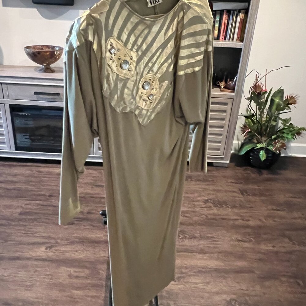 LONG DRESS LIGHT GREEN SIZE 6